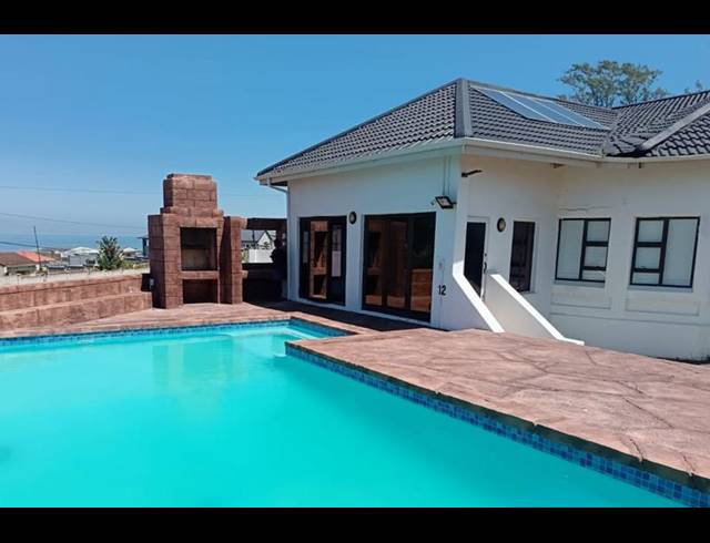 5 BEDROOM HOUSE FOR SALE IN GLENMORE BEACH